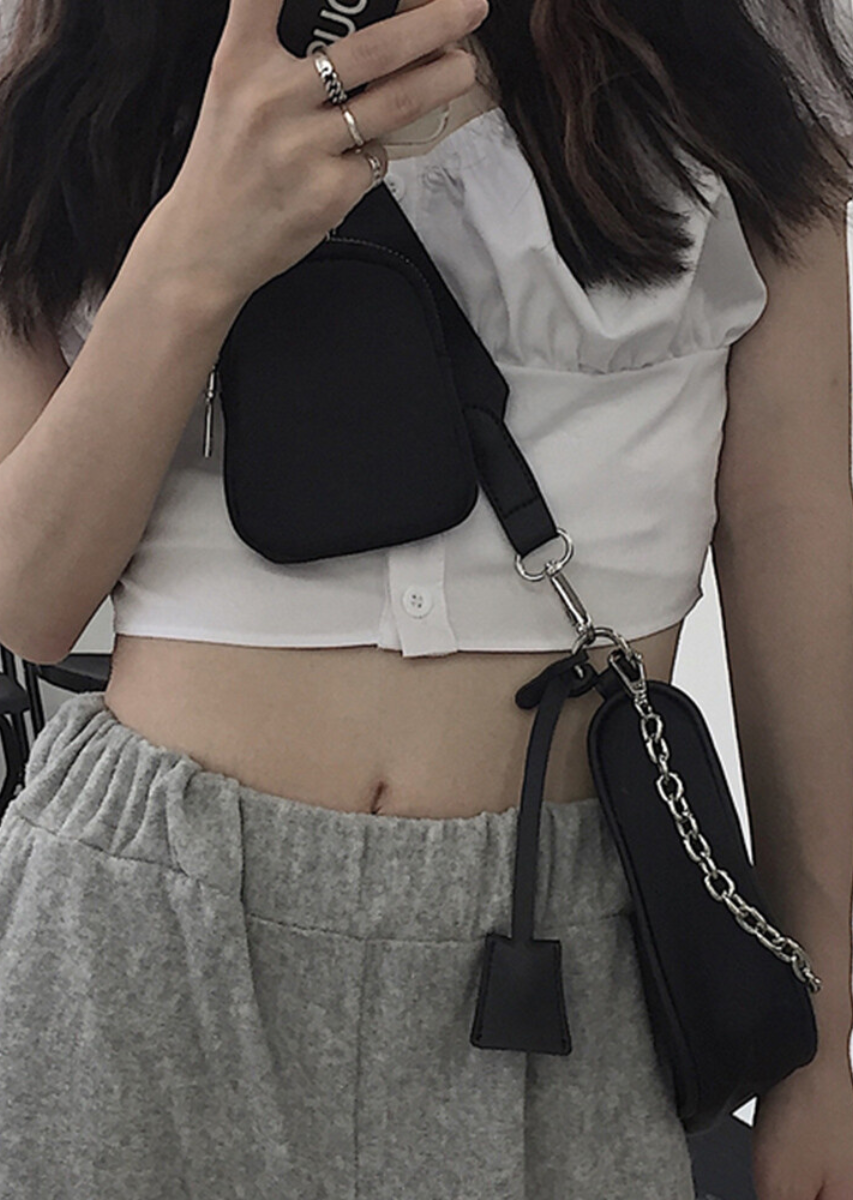 チェーンショルダーポシェット