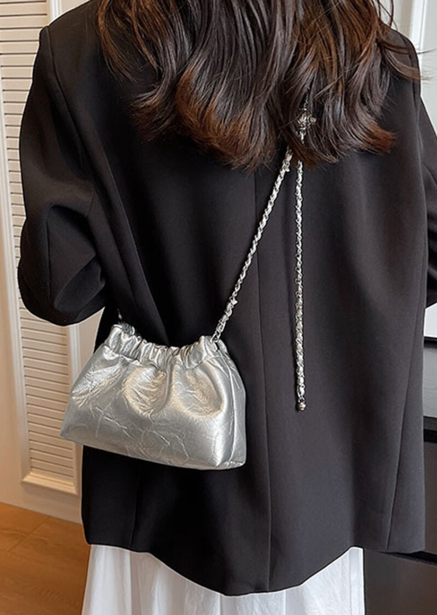 チェーンショルダー 巾着バッグ