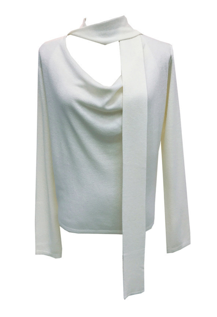 スカーフフェミニントップス