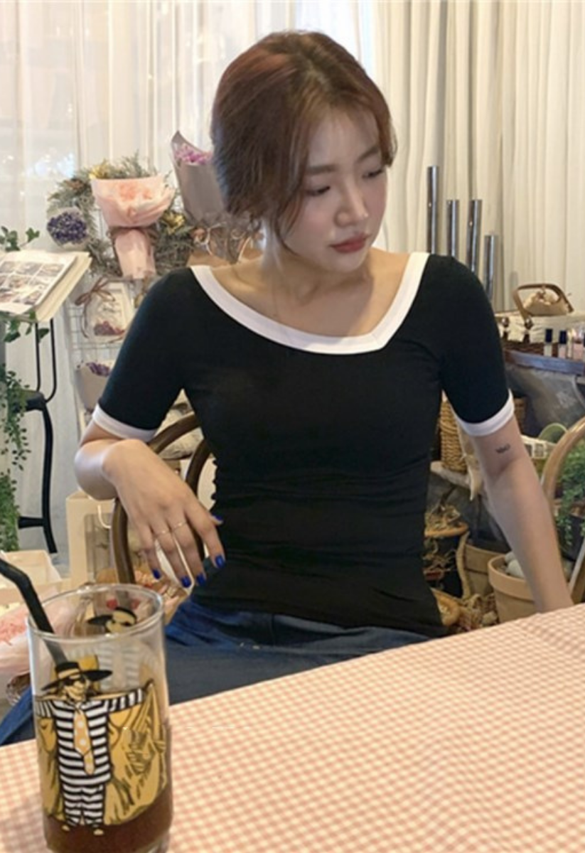 エッジネックTシャツ