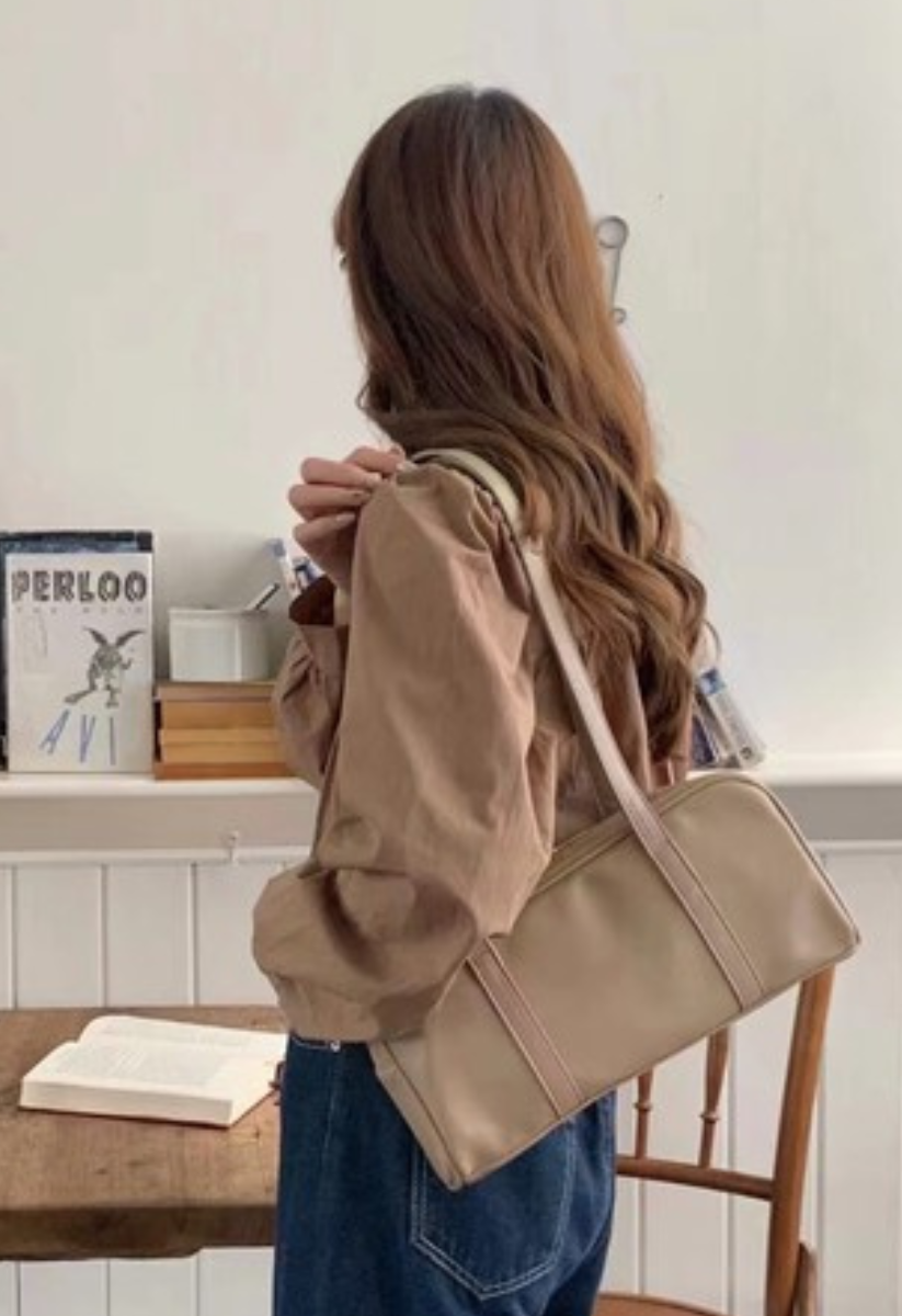 クロスボディバッグ