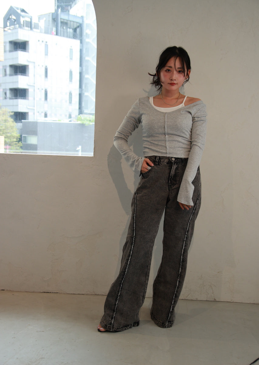 レイヤード風オフショルダートップス