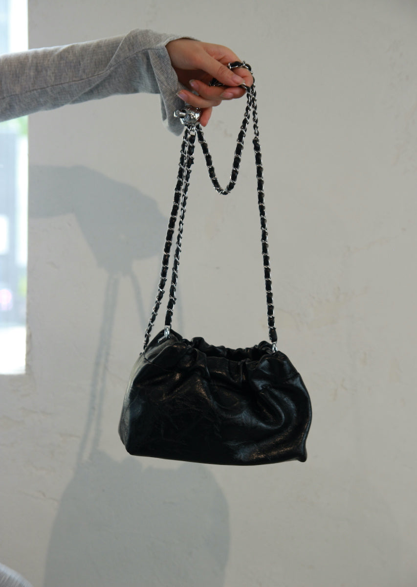 チェーンショルダー 巾着バッグ