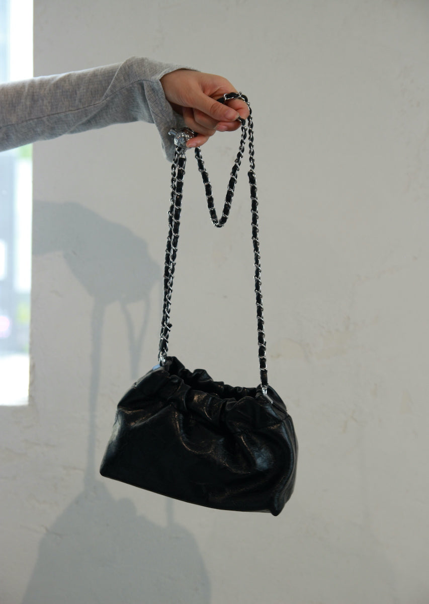 チェーンショルダー 巾着バッグ