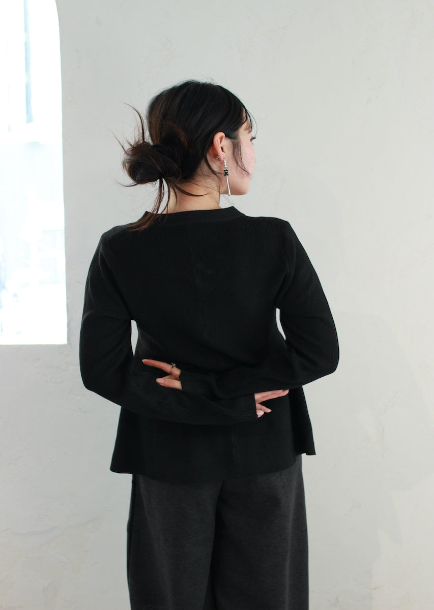 ペプラムニットカーディガン