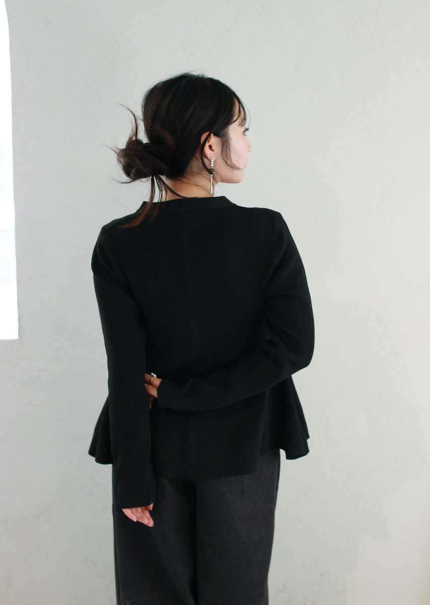 ペプラムニットカーディガン