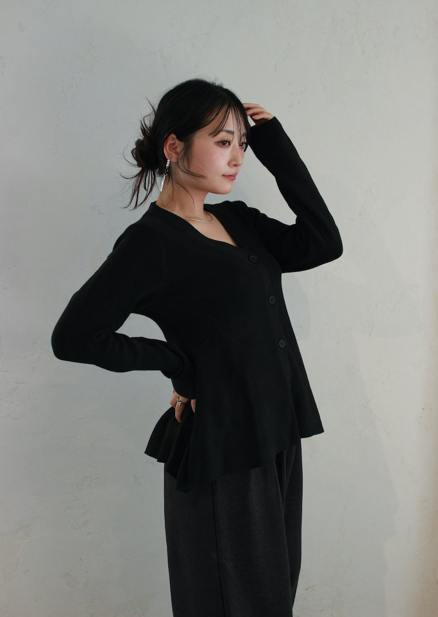 ペプラムニットカーディガン