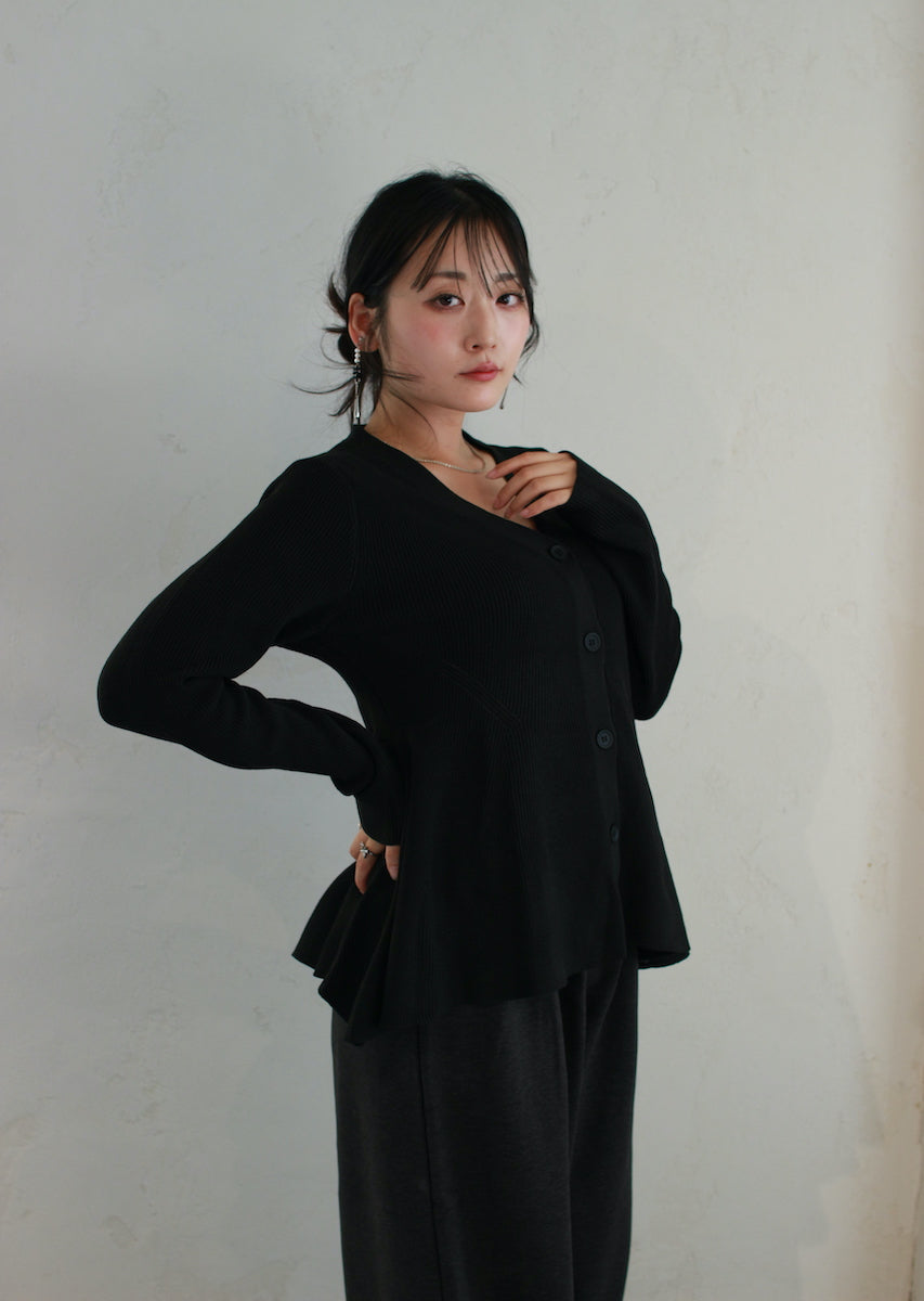 ペプラムニットカーディガン