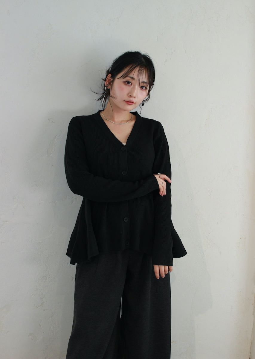 ペプラムニットカーディガン