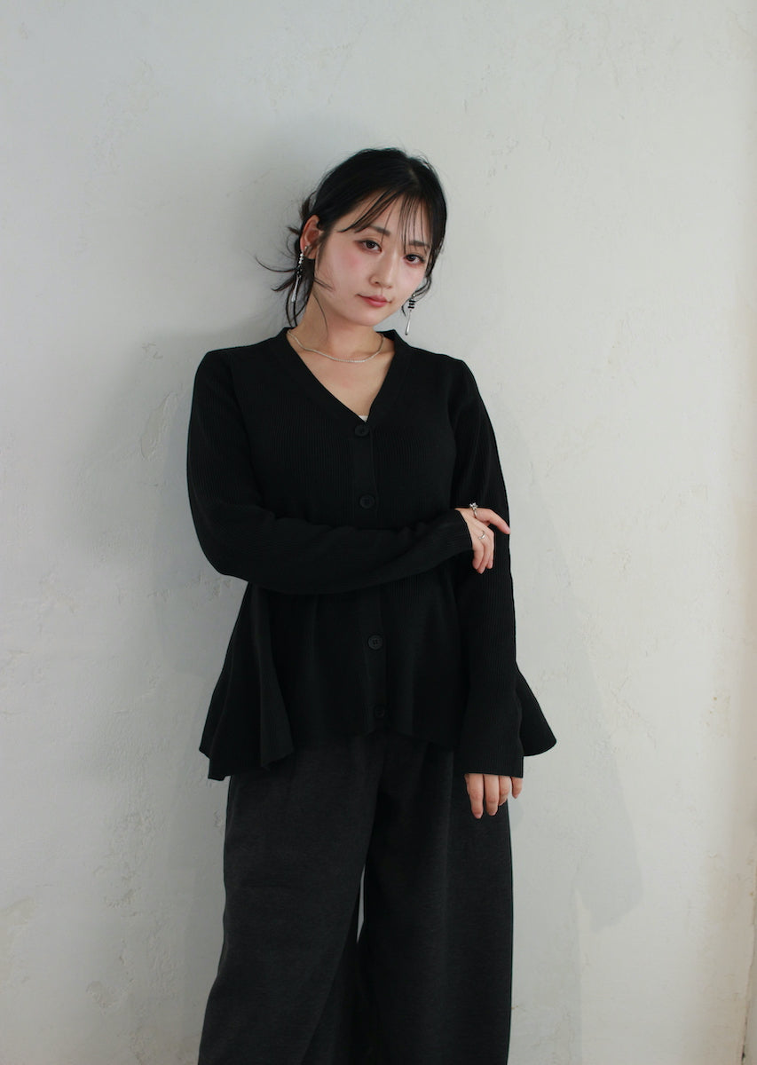 ペプラムニットカーディガン