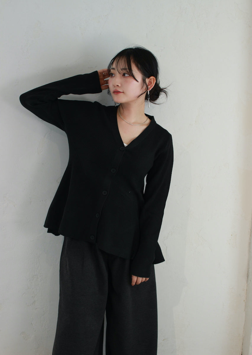 ペプラムニットカーディガン