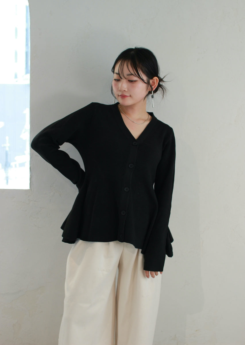 ペプラムニットカーディガン