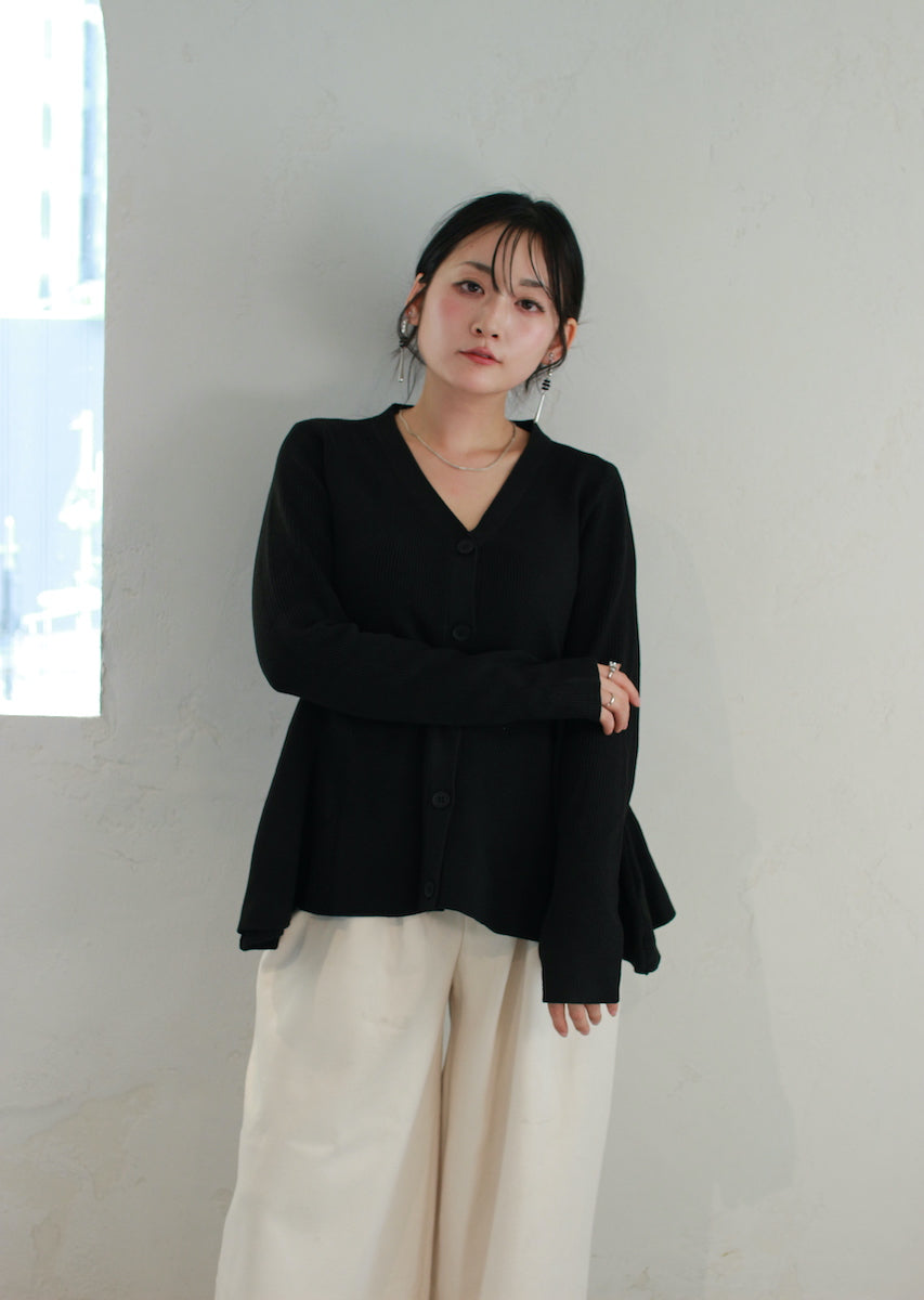 ペプラムニットカーディガン