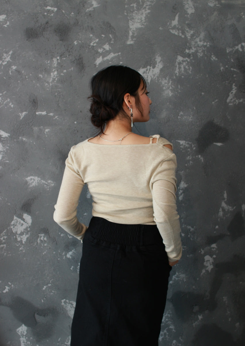 ドレープネックニットトップス