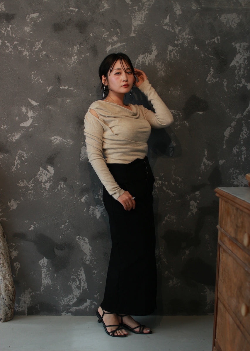 ドレープネックニットトップス