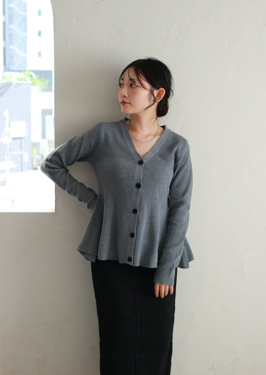 ペプラムニットカーディガン