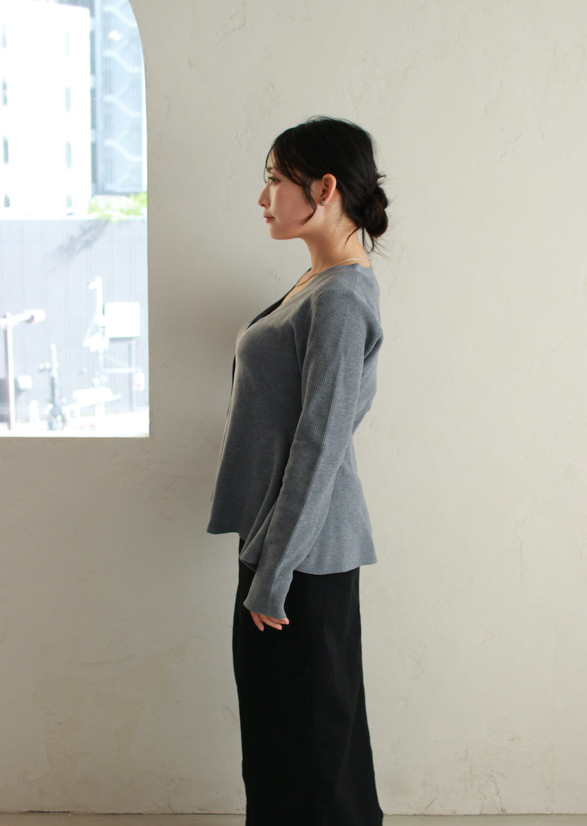 ペプラムニットカーディガン