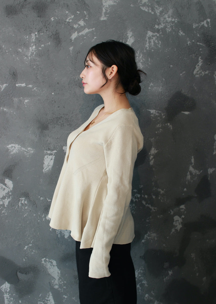 ペプラムニットカーディガン