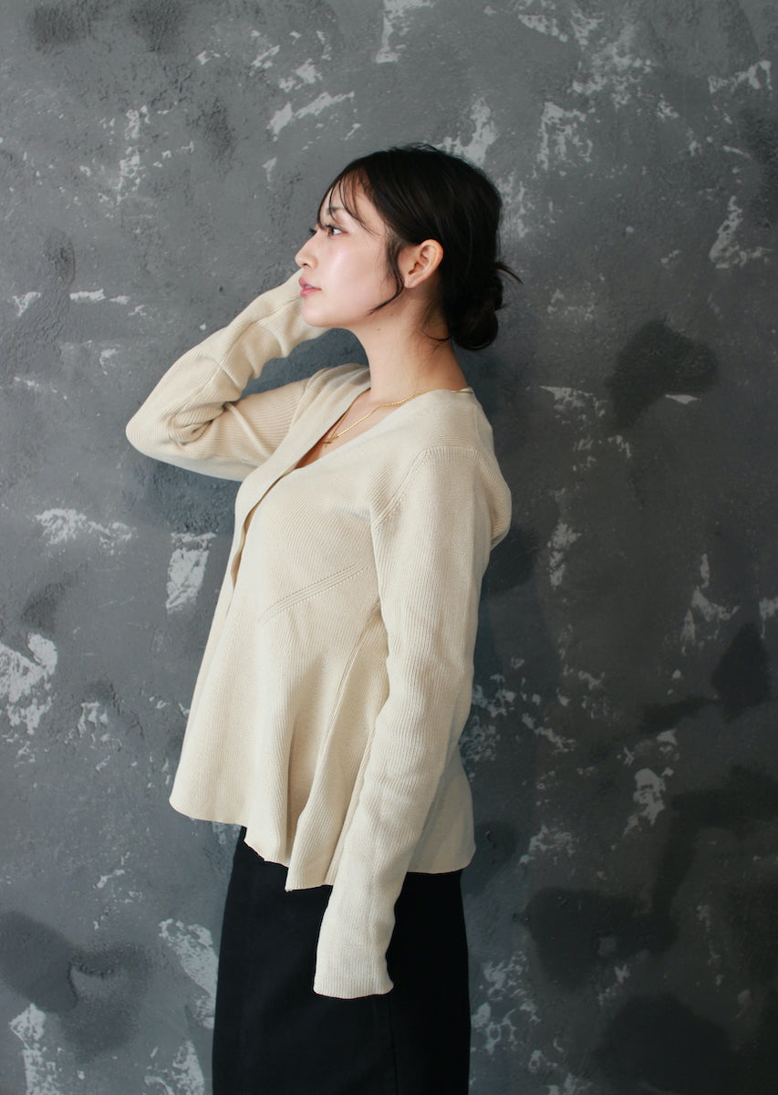 ペプラムニットカーディガン