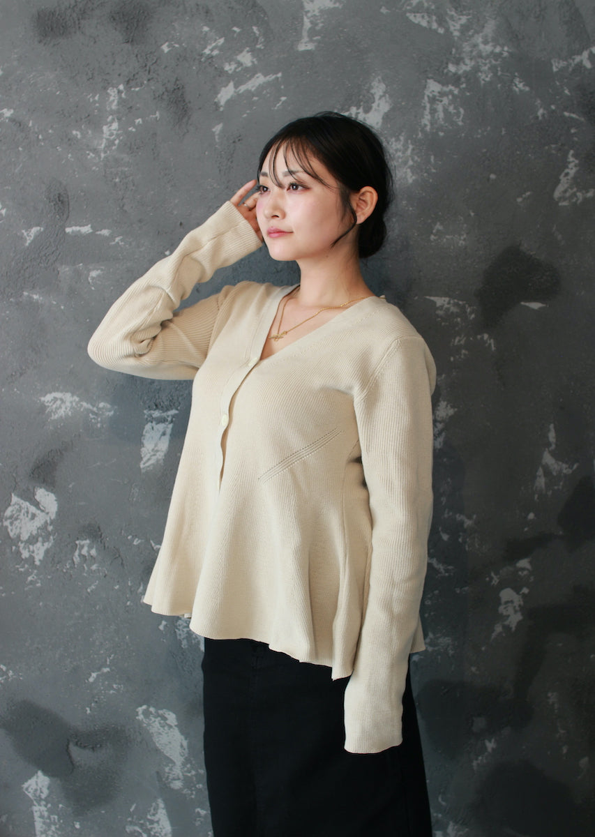 ペプラムニットカーディガン