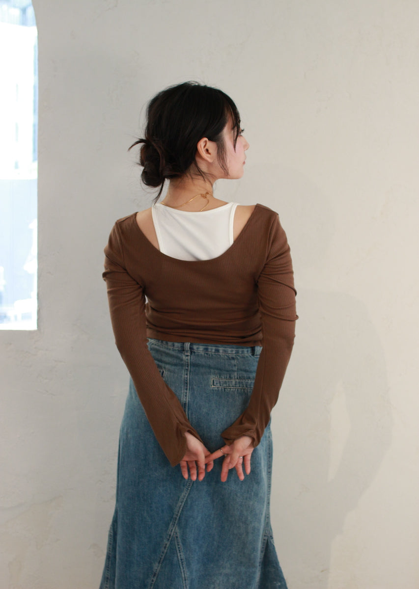 レイヤード風オフショルダートップス