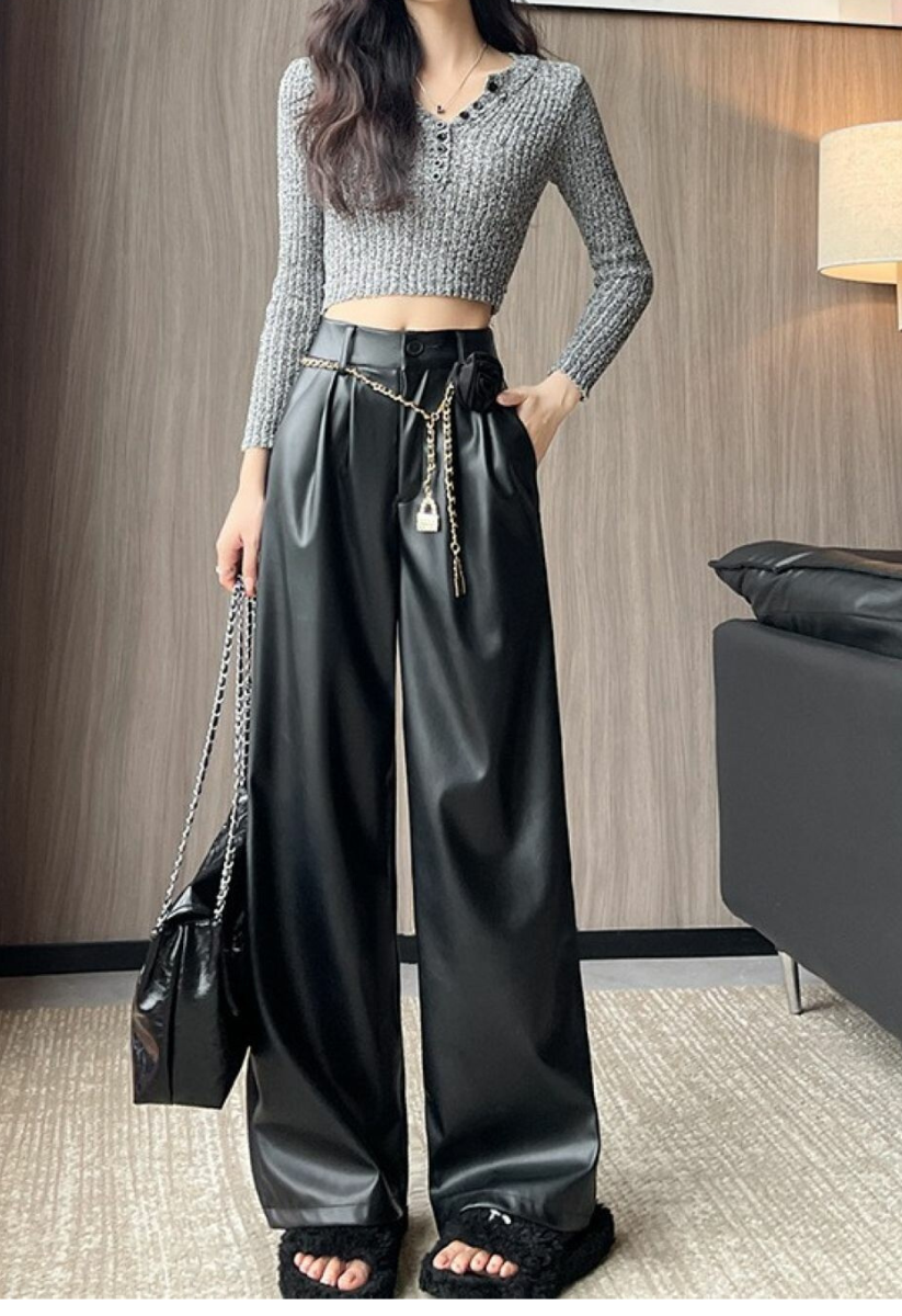 フェイクレザーワイドパンツ