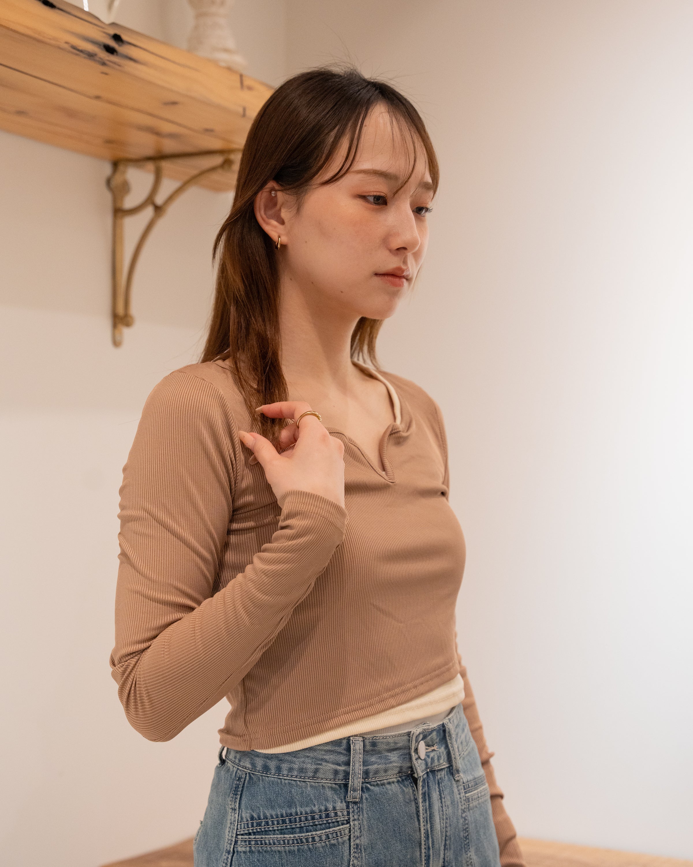 キーネック ロングTシャツ