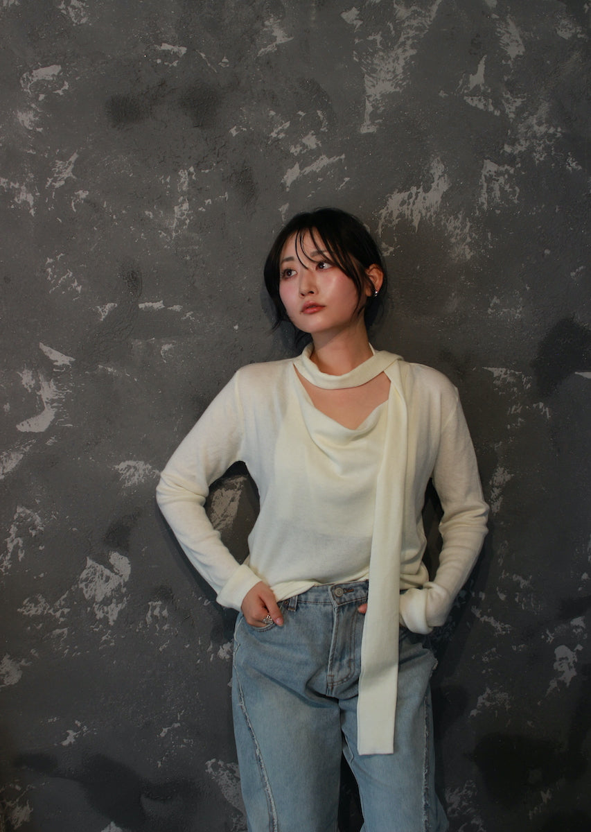 スカーフフェミニントップス