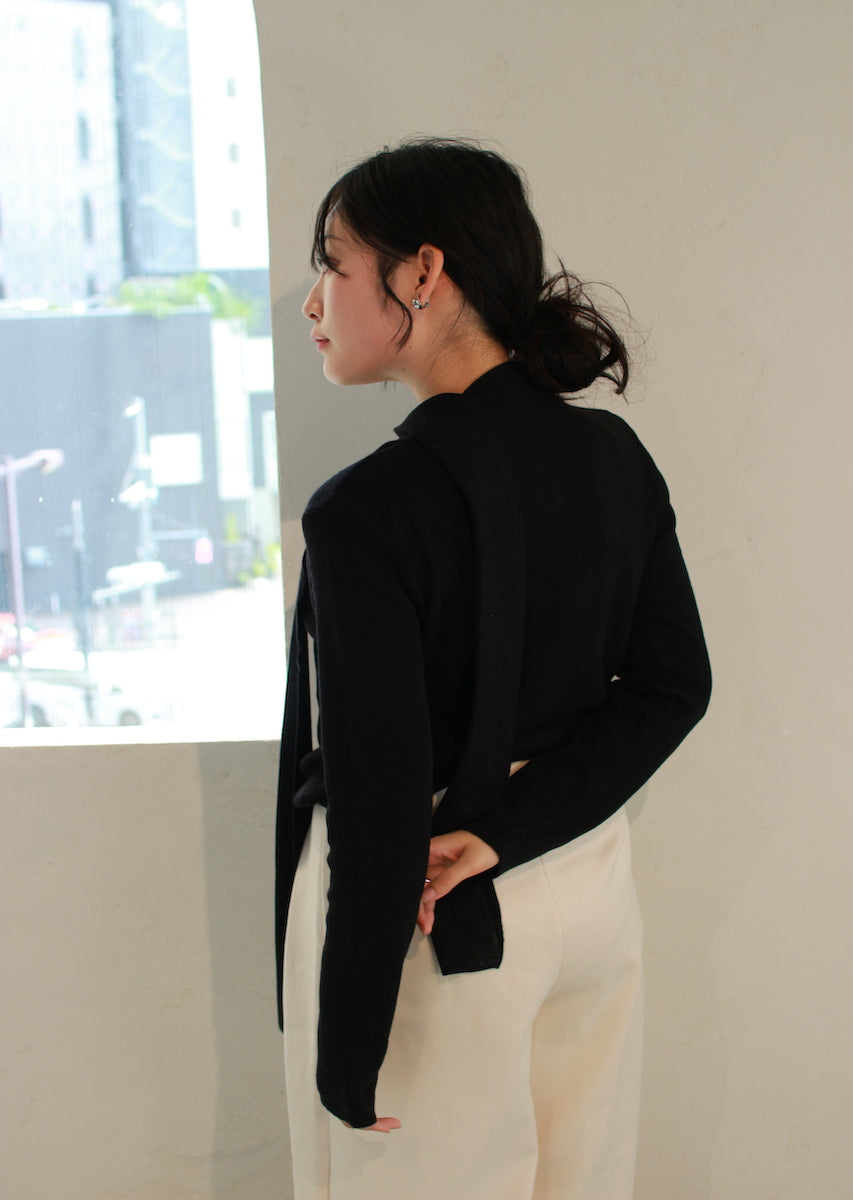 スカーフフェミニントップス