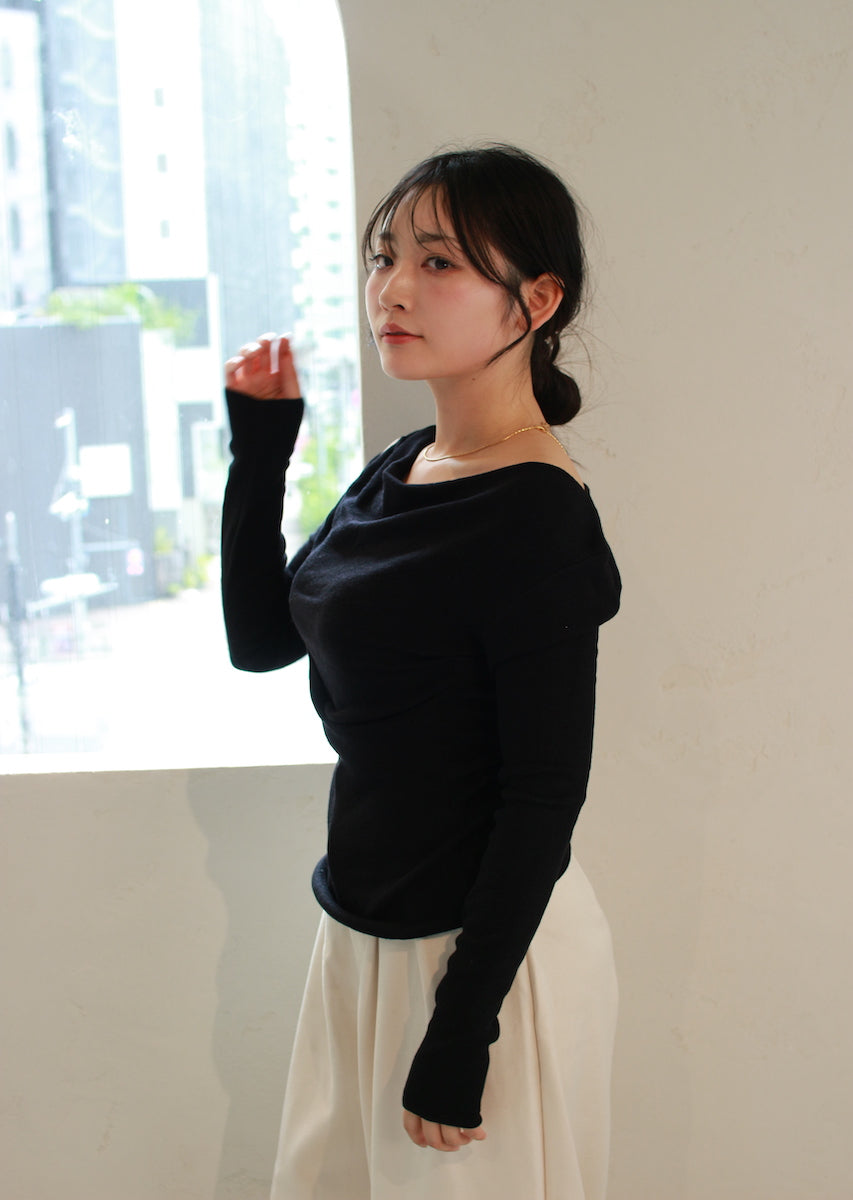 ドレープネックニットトップス