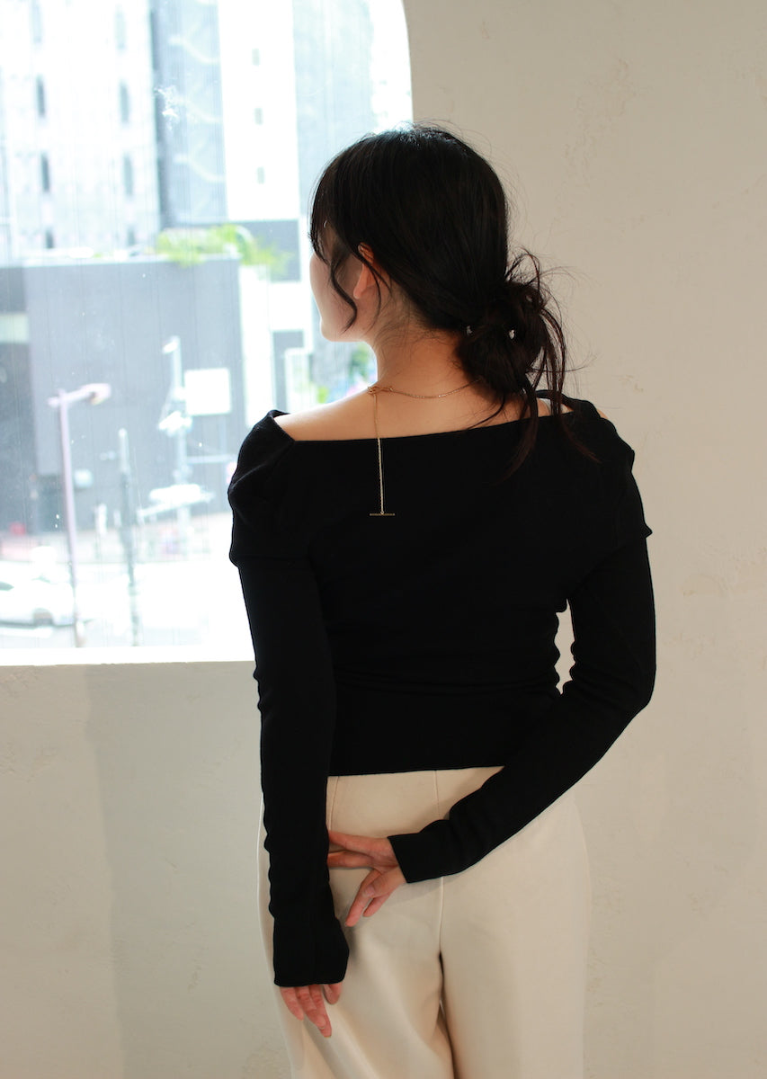 ドレープネックニットトップス