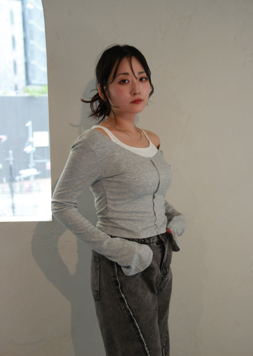 レイヤード風オフショルダートップス