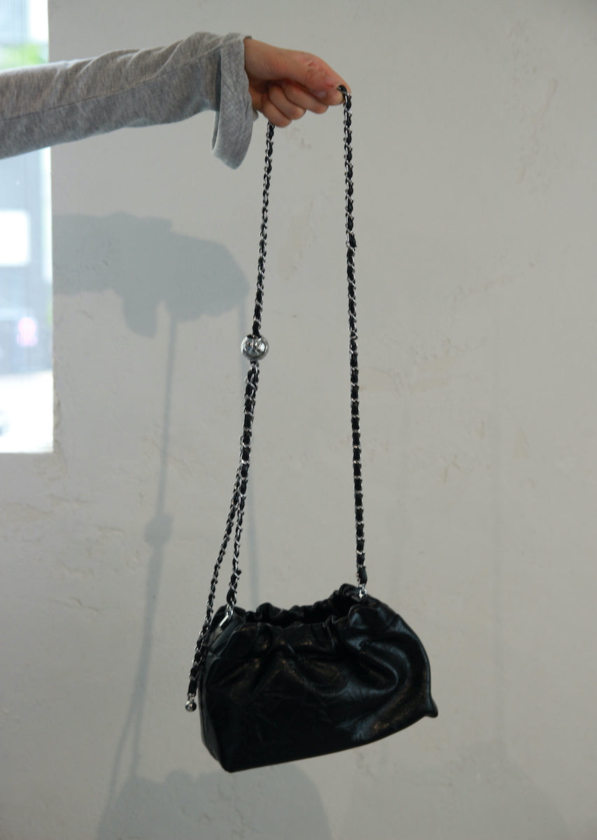チェーンショルダー 巾着バッグ