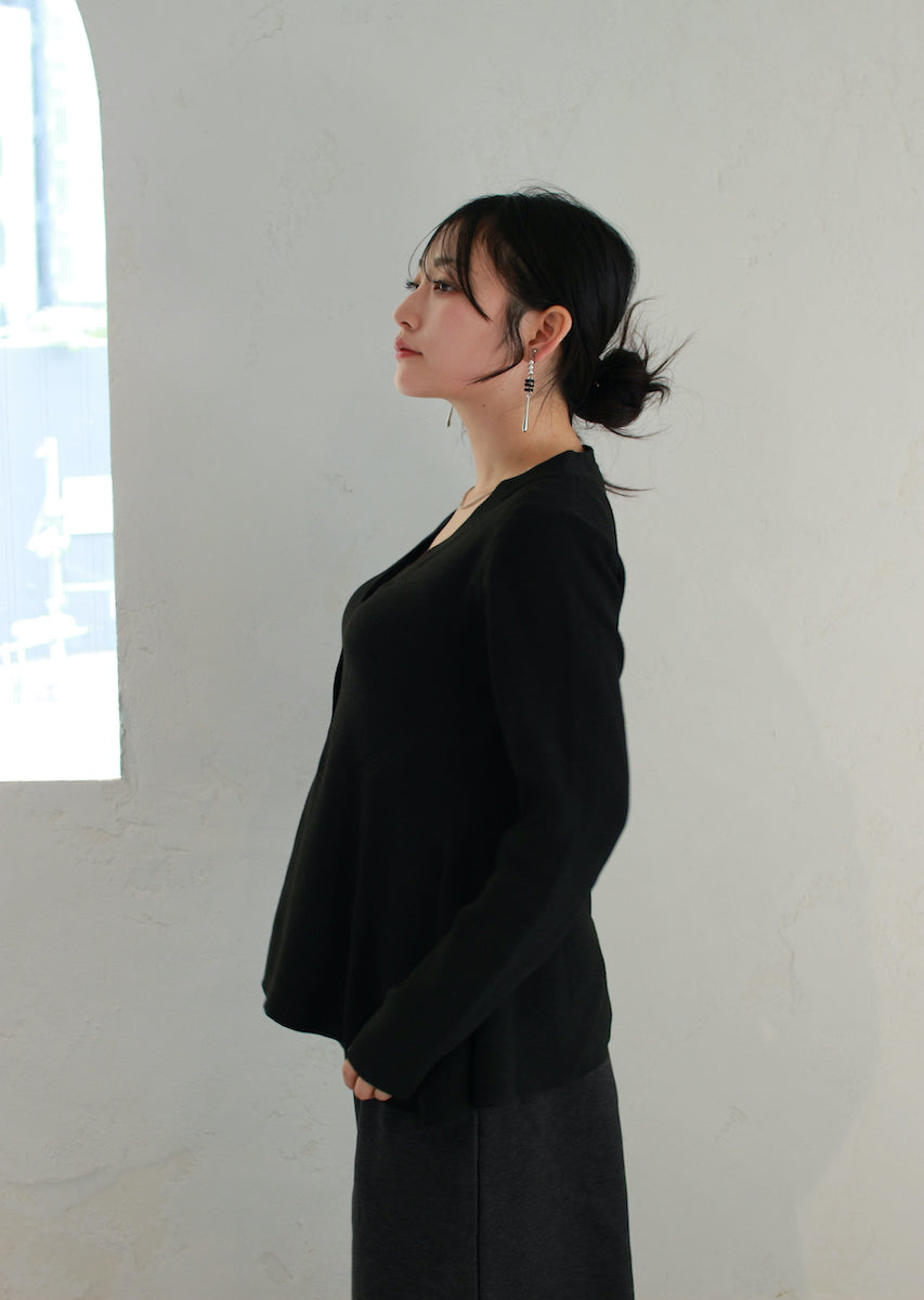 ペプラムニットカーディガン