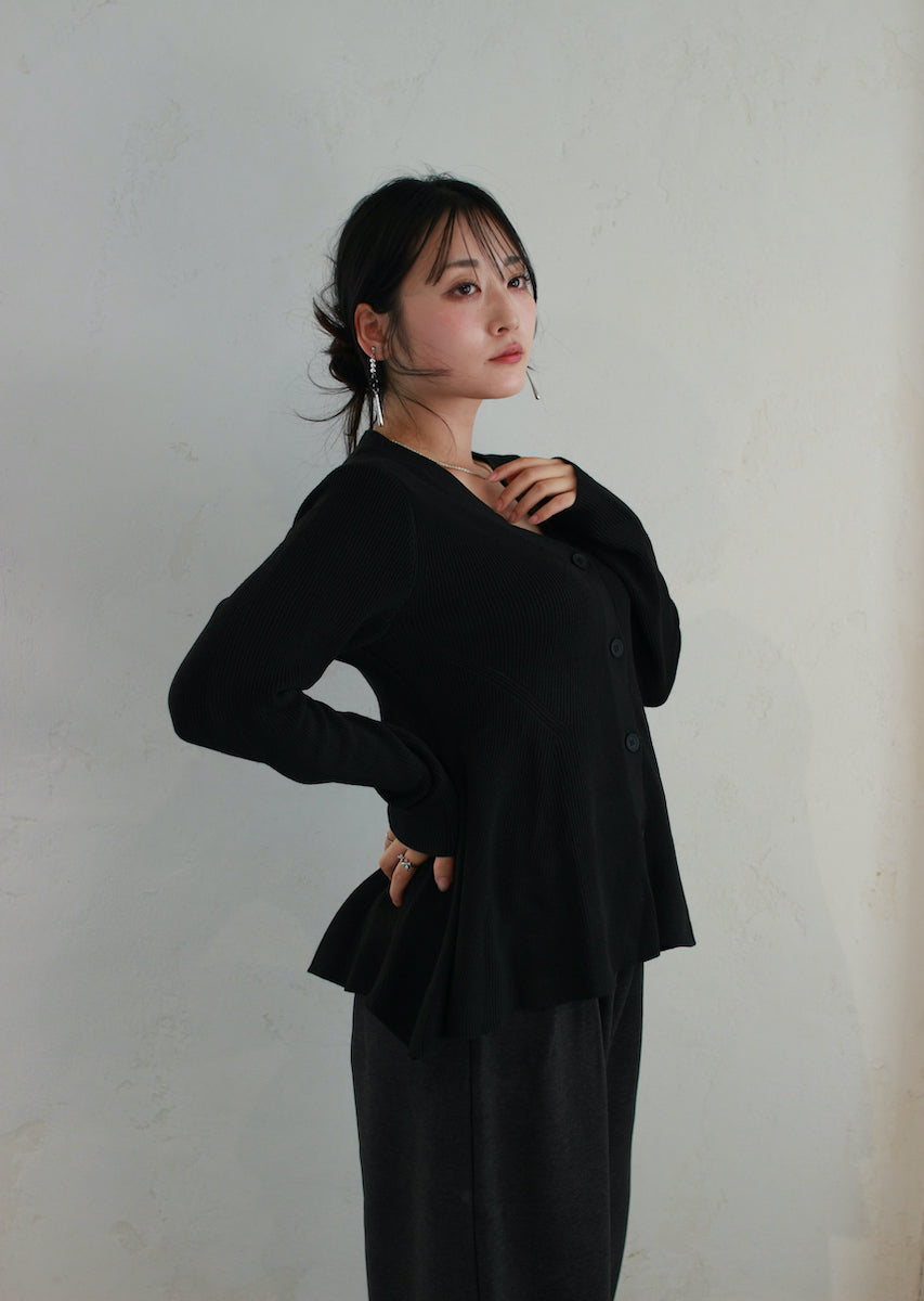 ペプラムニットカーディガン