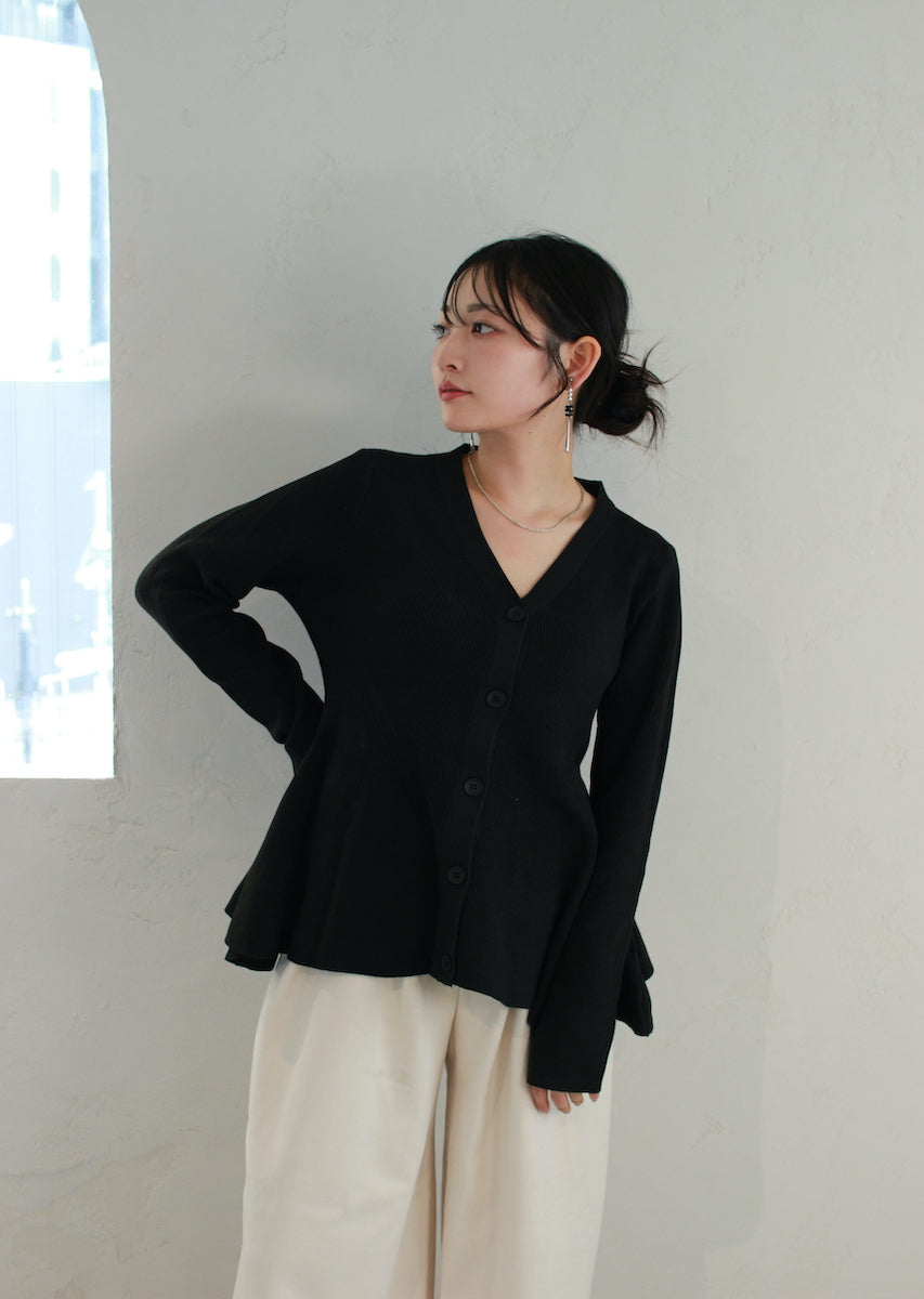 ペプラムニットカーディガン