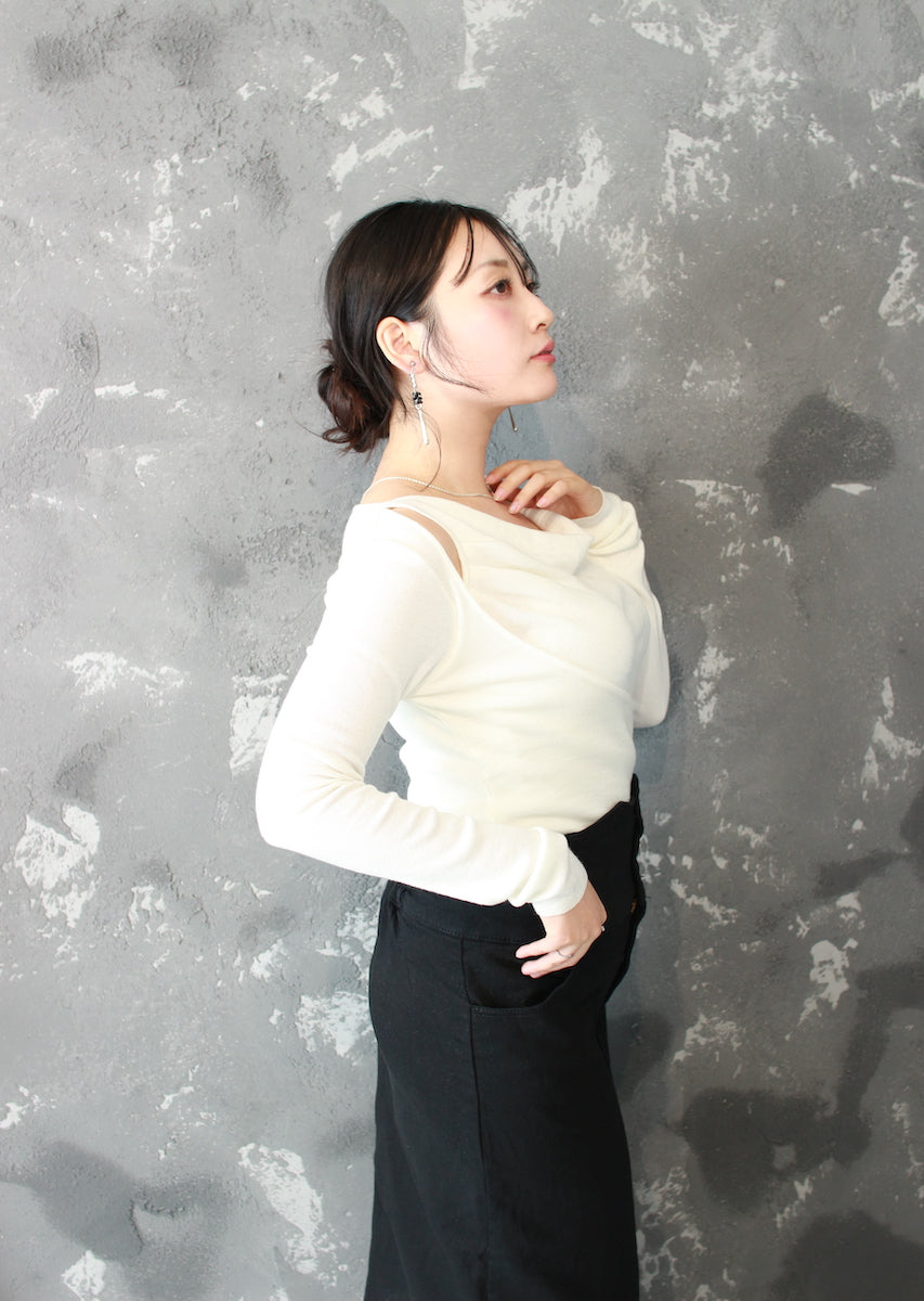 ドレープネックニットトップス