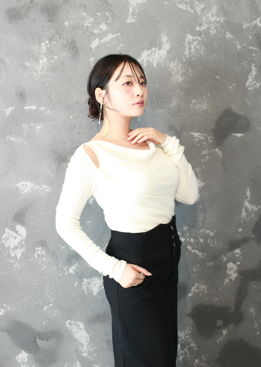 ドレープネックニットトップス