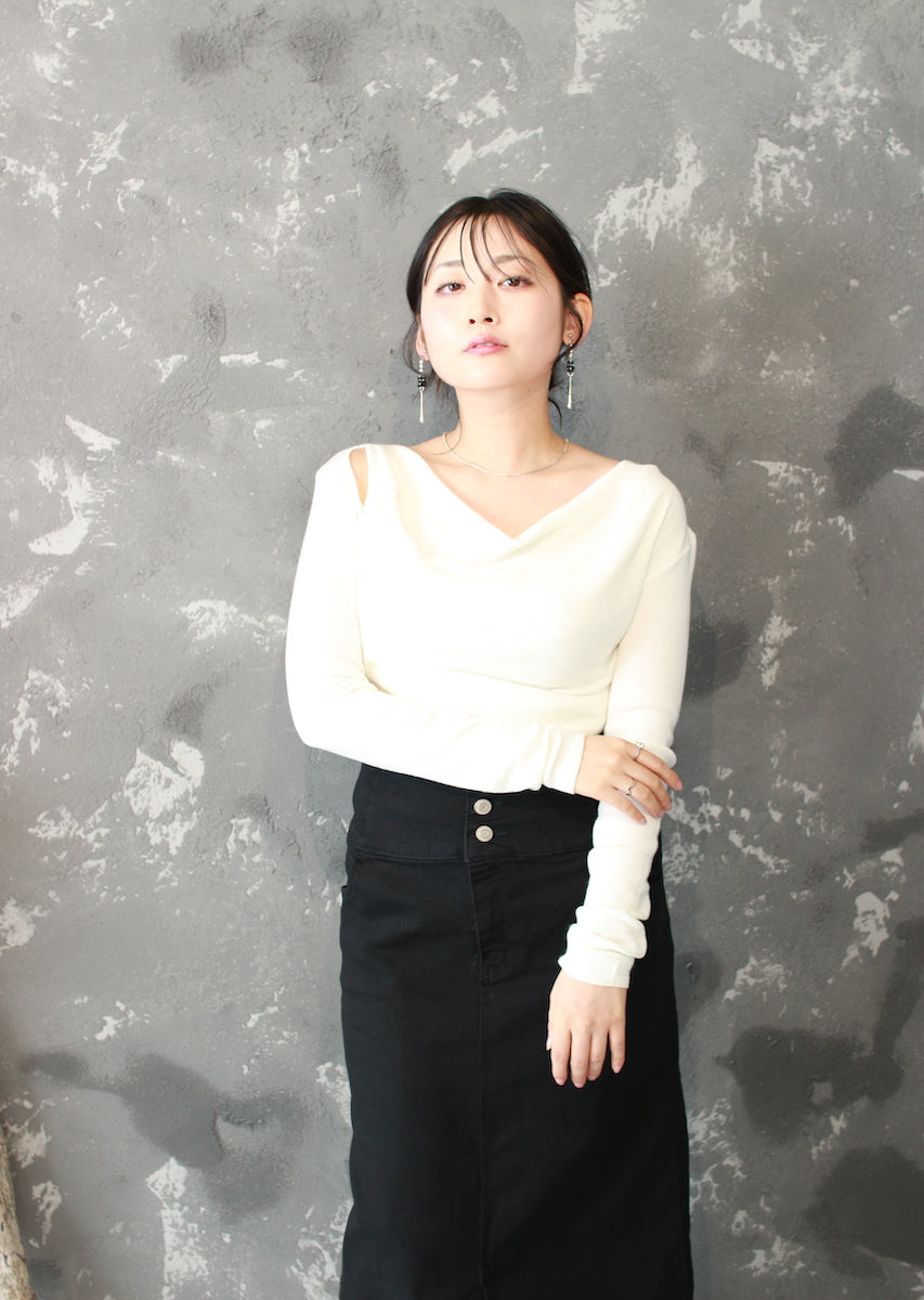 ドレープネックニットトップス