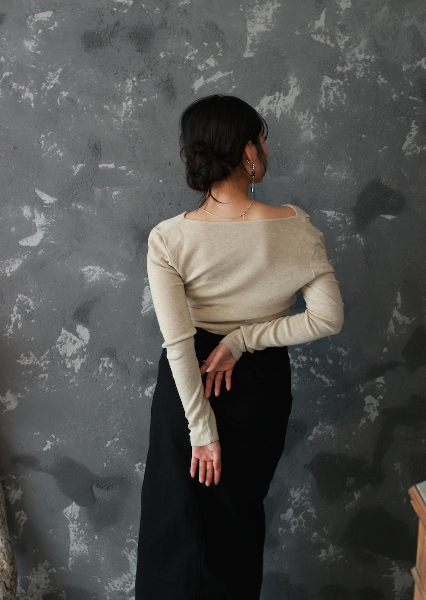 ドレープネックニットトップス