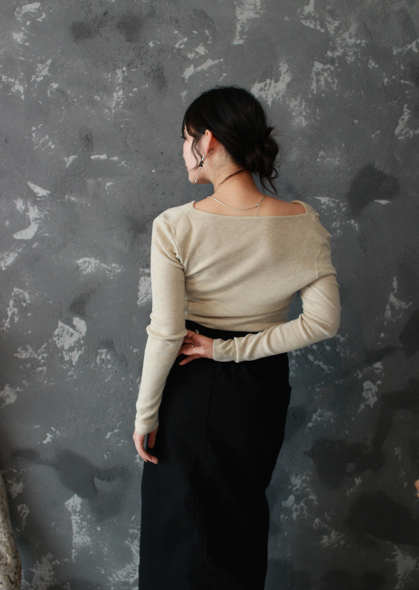 ドレープネックニットトップス