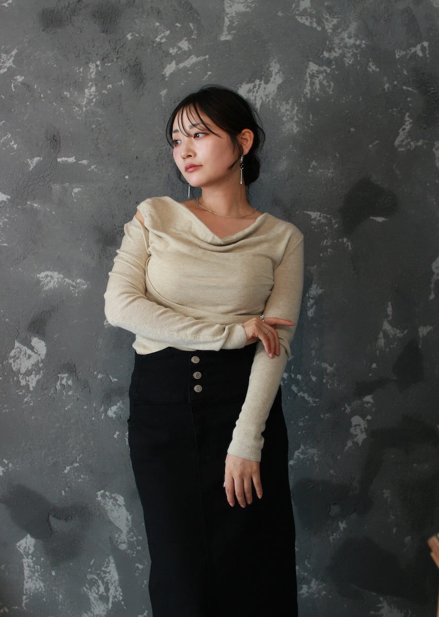 ドレープネックニットトップス