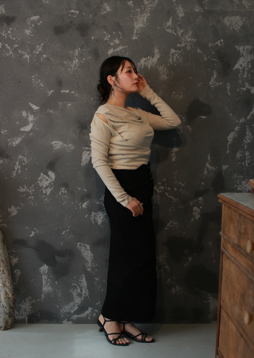 ドレープネックニットトップス