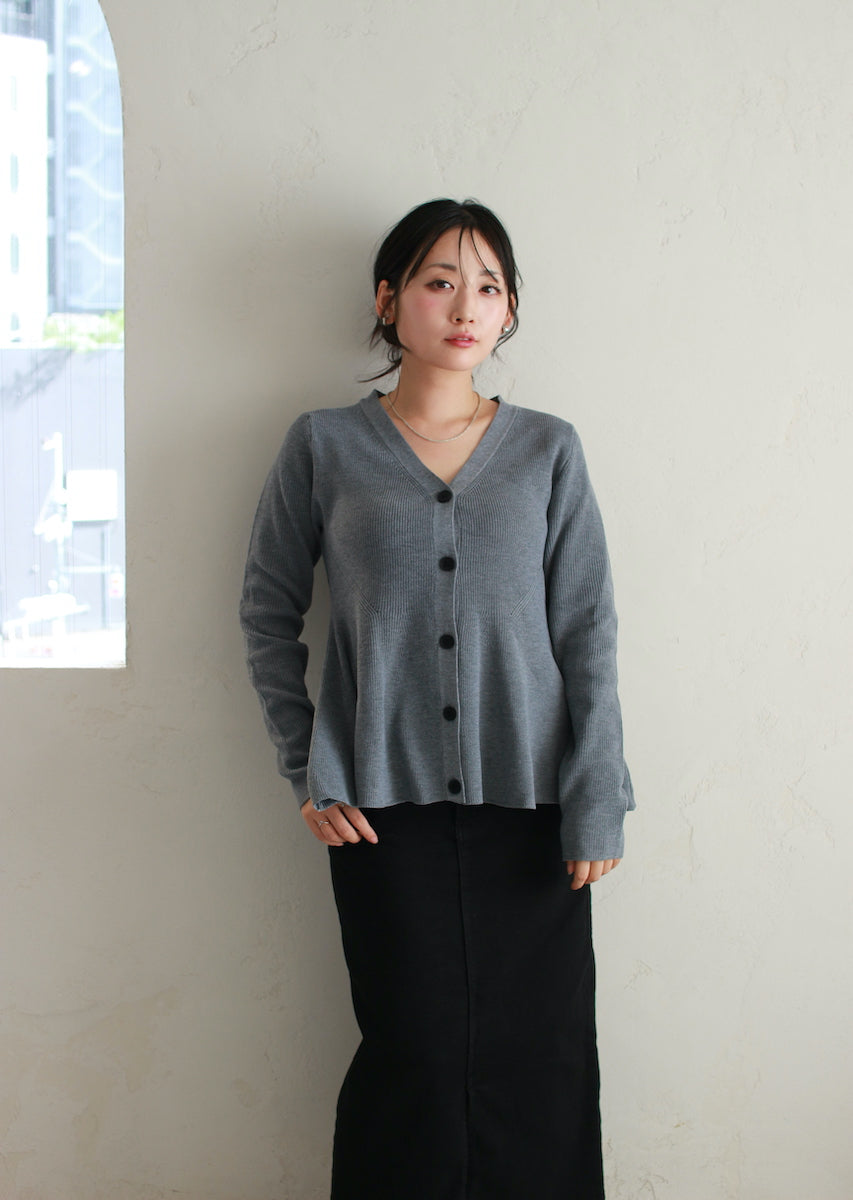 ペプラムニットカーディガン