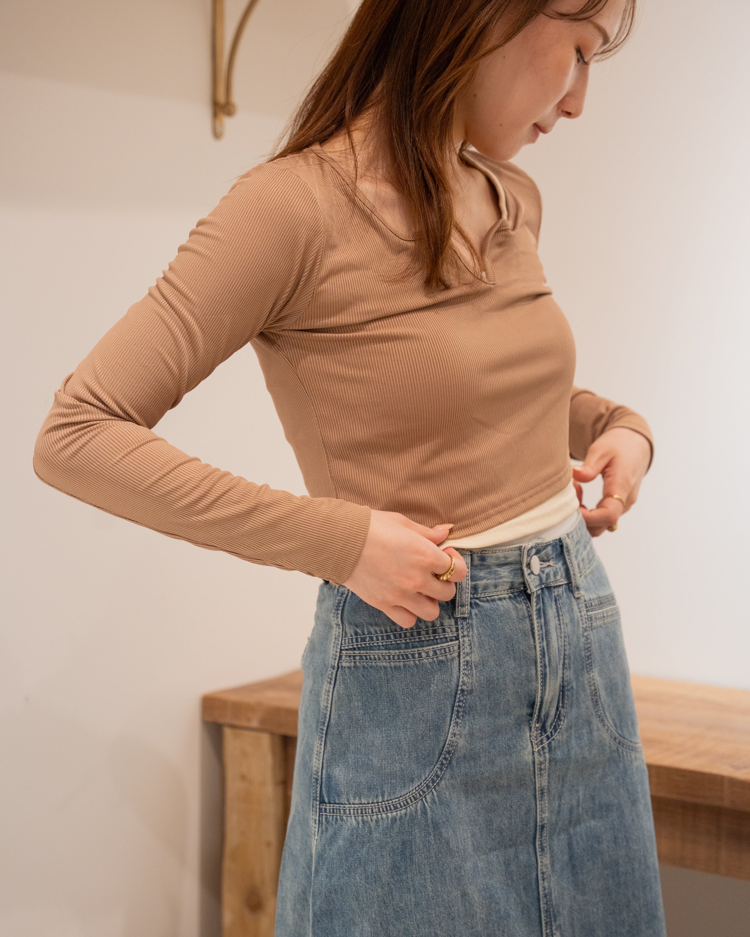 キーネック ロングTシャツ