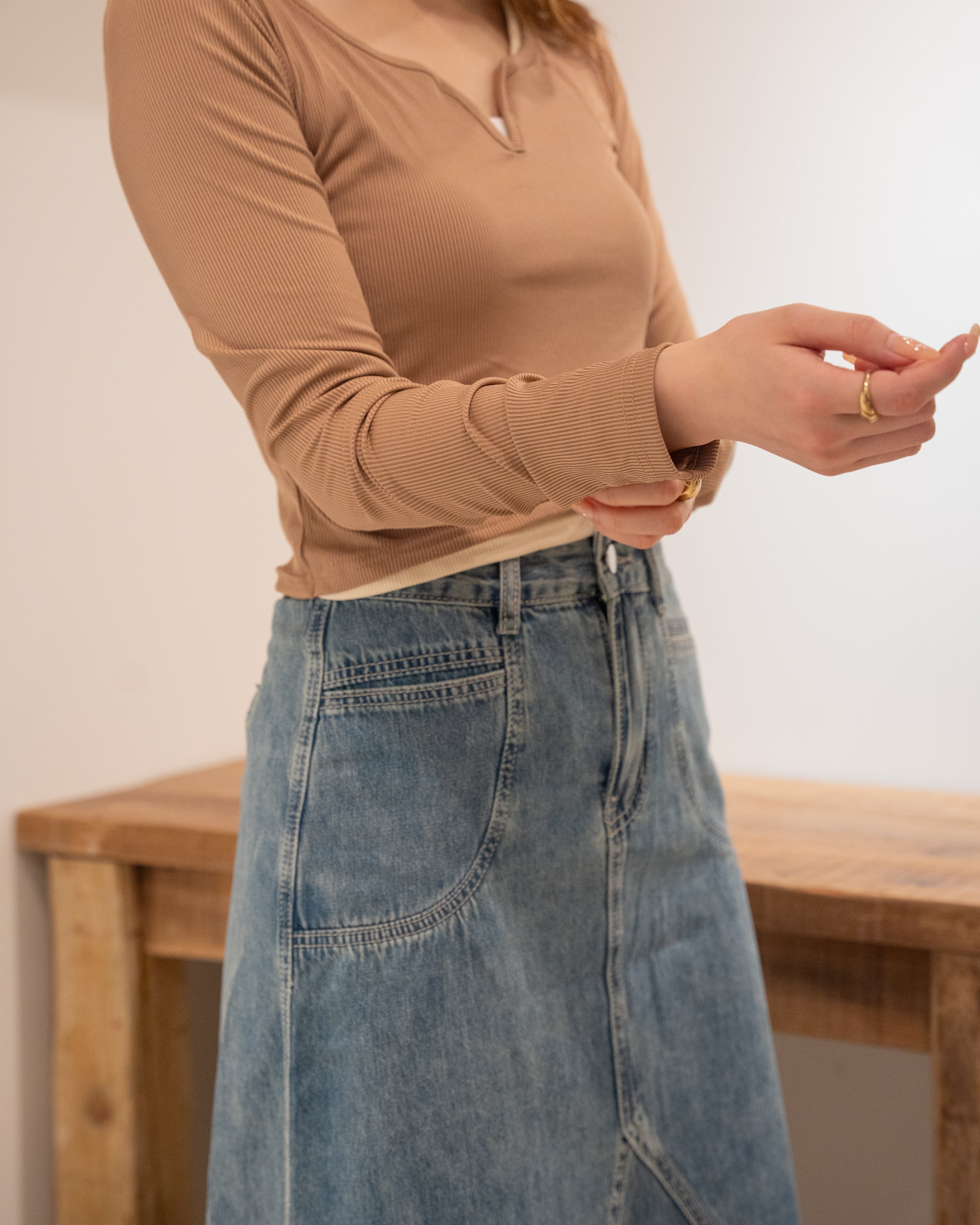 キーネック ロングTシャツ